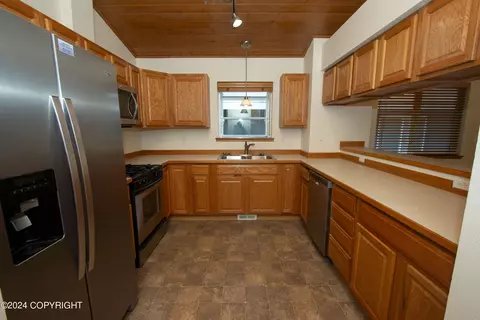 20227 Glacier Park Cir, Eagle River, AK 99577 photo 12