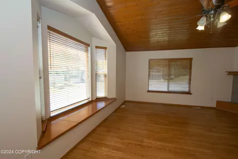 20227 Glacier Park Cir, Eagle River, AK 99577 photo 7