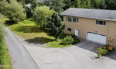 1125 Timberline Ct, Juneau, AK 99801
