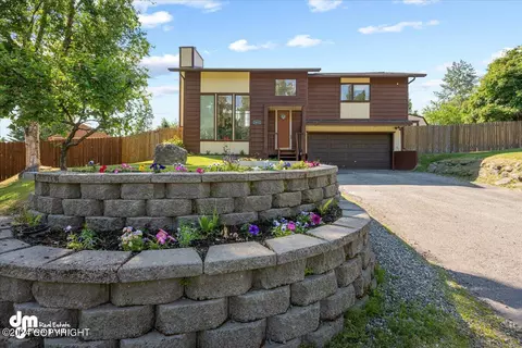 9632 Krishka Cir, Eagle River, AK 99577