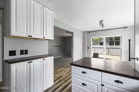 1714 Bellevue Loop, Anchorage, AK 99515 photo 8