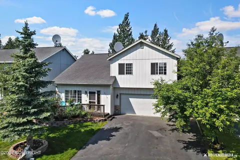 4115 Red Talon Cir, Anchorage, AK 99507