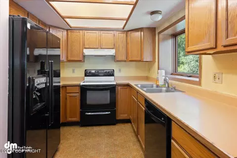 18323 Gavin Cir, Eagle River, AK 99577 photo 3