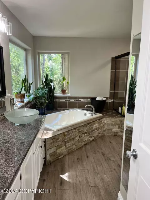 Bath - 19240 Babrof Dr, Eagle River, AK 99577 photo 5 of 8