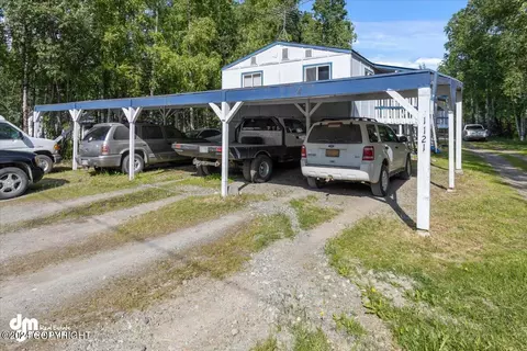 1121 S Salmonberry St, Wasilla, AK 99623