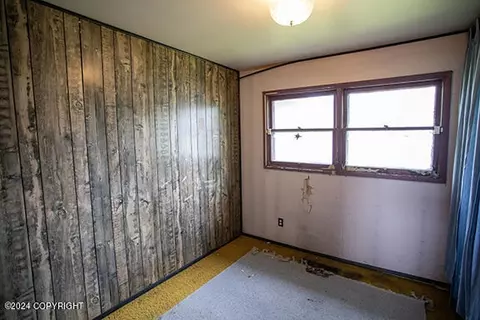 Bedroom - 2718 E 17th Ave, Anchorage, AK 99508 photo 1 of 3