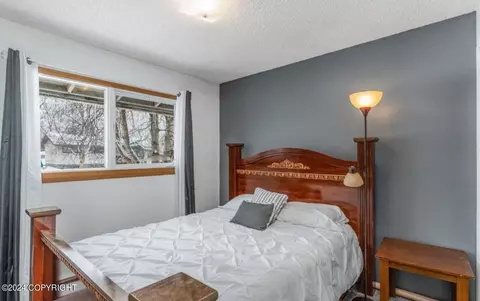 4313 E 8th Ave, Anchorage, AK 99508 photo 16
