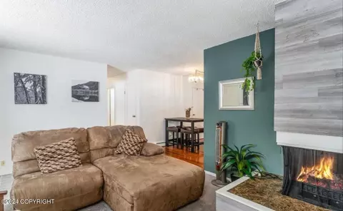 4313 E 8th Ave, Anchorage, AK 99508 photo 6