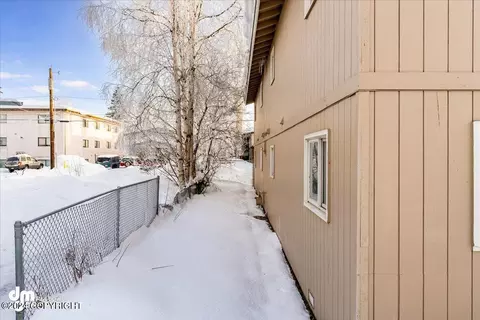 609 Irwin St, Anchorage, AK 99508 photo 21