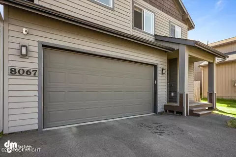 8067 Grayhawk Cir, Anchorage, AK 99507