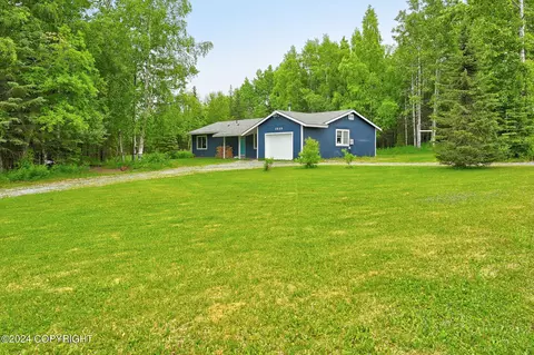 1535 Kittiwake Ct, Kenai, AK 99611