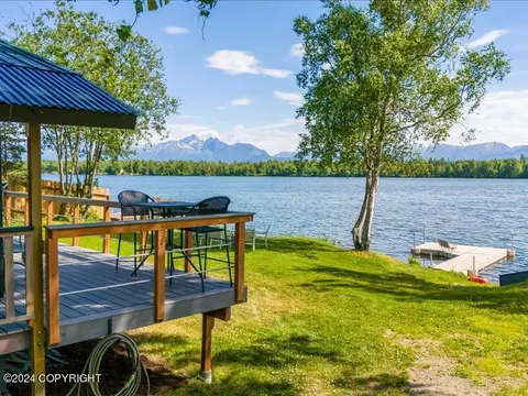 1024 Selina Ln, Wasilla, AK 99654