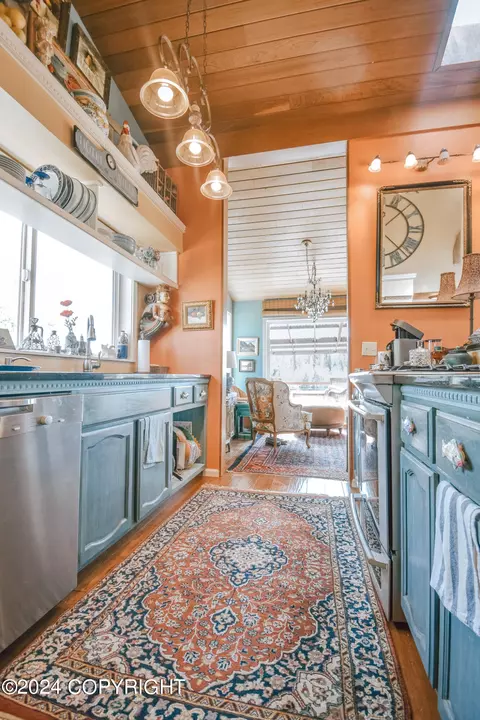 Kitchen - 35105 Lyon Dr, Sterling, AK 99672 photo 4 of 5