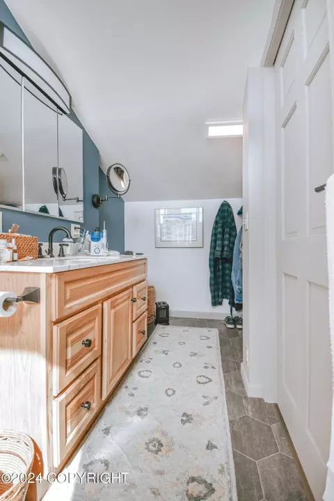 Bath - 35105 Lyon Dr, Sterling, AK 99672 photo 8 of 10