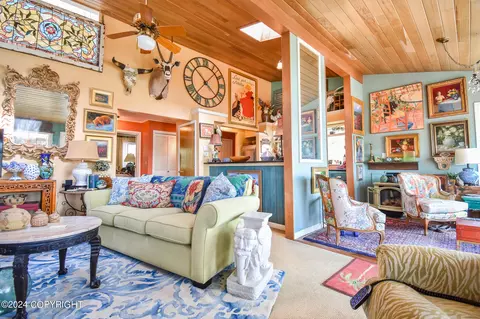 Living - 35105 Lyon Dr, Sterling, AK 99672 photo 3 of 7