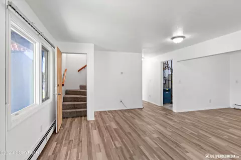 Living - 504 Fredricks Dr, Anchorage, AK 99504 photo 5 of 5