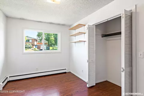 Bedroom - 504 Fredricks Dr, Anchorage, AK 99504 photo 2 of 4