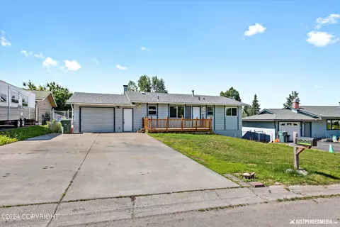 504 Fredricks Dr, Anchorage, AK 99504