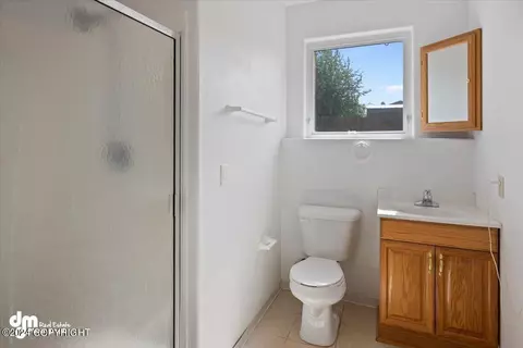 Bath - 8500 Rangeview Ave, Anchorage, AK 99504 photo 4 of 5