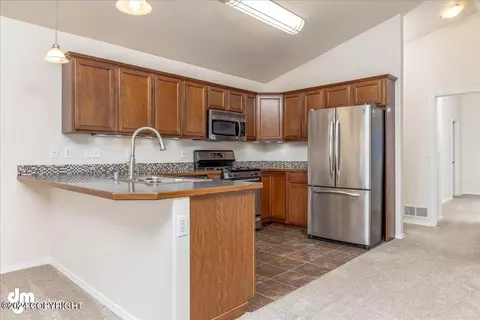 5697 Sapphire Loop # 28, Anchorage, AK 99504 photo 11