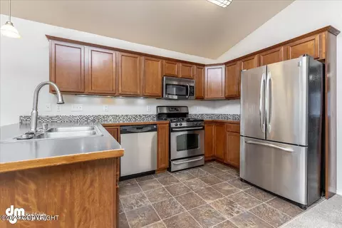 5697 Sapphire Loop # 28, Anchorage, AK 99504 photo 12