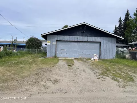 3932 E 6th Ave, Anchorage, AK 99508 photo 4