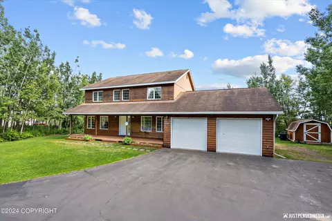 1260 E Woodcrest Dr, Wasilla, AK 99654