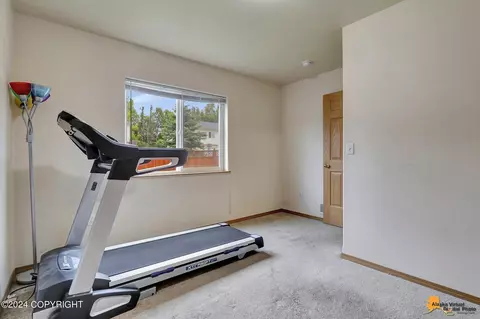 Bedroom - 9386 Morningside Loop, Anchorage, AK 99515 photo 5 of 10