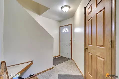 Entry Way - 9386 Morningside Loop, Anchorage, AK 99515 photo 5 of 8