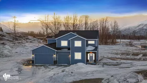 11918 E Apple Cir, Palmer, AK 99645