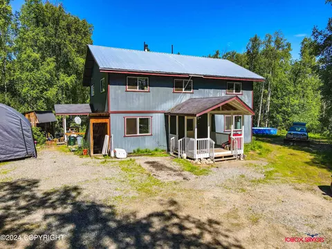 22065 E Faith Cir, Willow, AK 99688