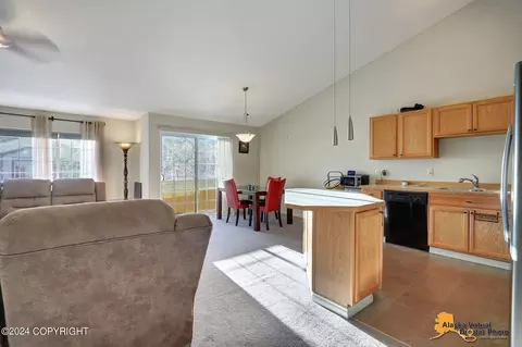 Dining - 5587 Sapphire Loop # 13A, Anchorage, AK 99504 photo 1 of 2