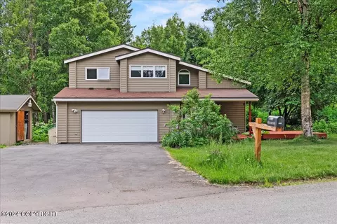 8025 Sundi Way, Anchorage, AK 99502