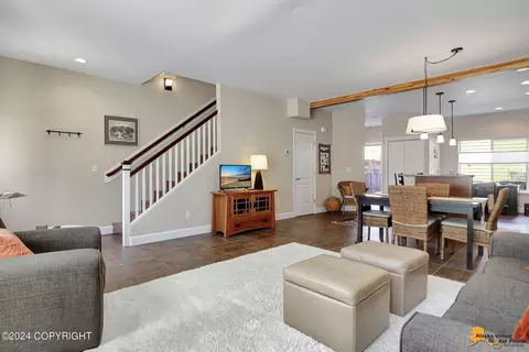 1108 E St, Anchorage, AK 99501 photo 5