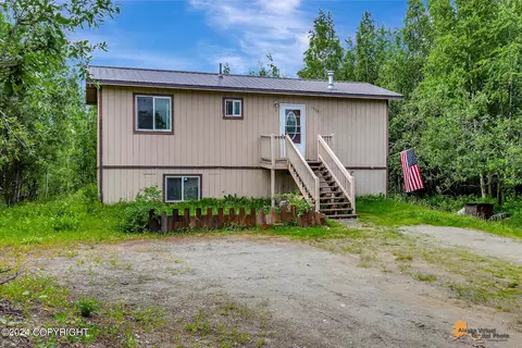 1559 N Beaver Lake Rd, Big Lake, AK 99652
