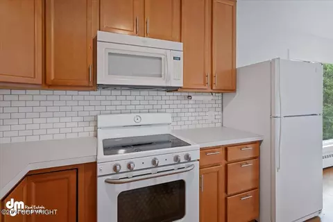 140 Eagle St # 203, Anchorage, AK 99501 photo 15