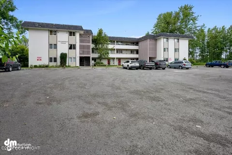 140 Eagle St # 203, Anchorage, AK 99501 photo 2