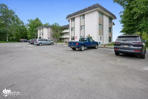 140 Eagle St # 203, Anchorage, AK 99501 photo 3