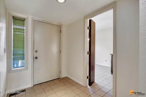 4105 Hampton Dr, Anchorage, AK 99504 photo 3