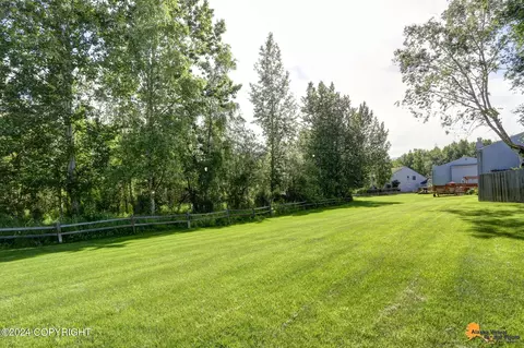 4105 Hampton Dr, Anchorage, AK 99504 photo 27