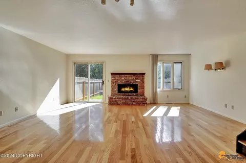 4105 Hampton Dr, Anchorage, AK 99504 photo 8