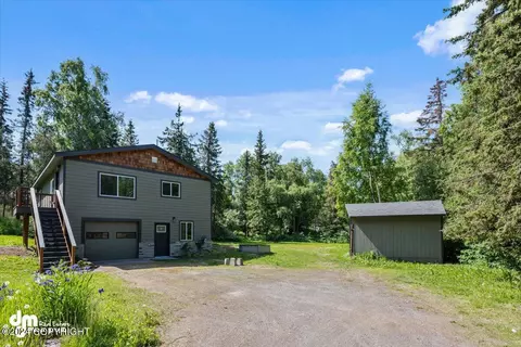 10600 Tahneeta Dr, Anchorage, AK 99507