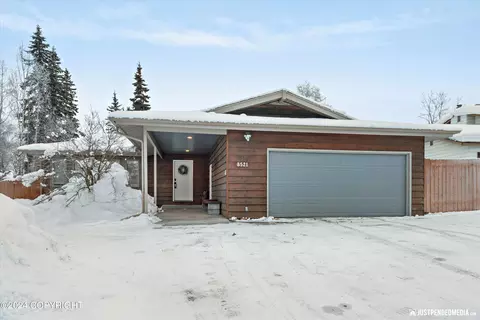 8521 Solar Dr, Anchorage, AK 99507