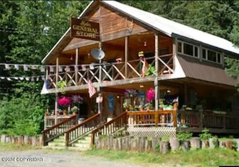 30 Premier Ave, Hyder, AK 99923