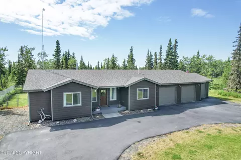 37613 Captains Ct, Kenai, AK 99611