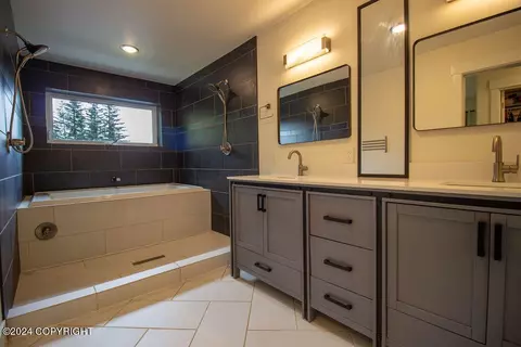 Bath - 513 First Ave, Seward, AK 99664 photo 4 of 7