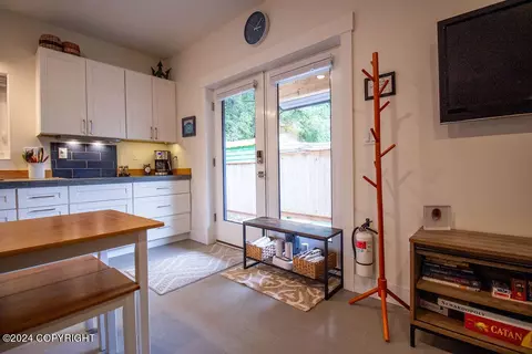 Entry Way - 513 First Ave, Seward, AK 99664 photo 5 of 7
