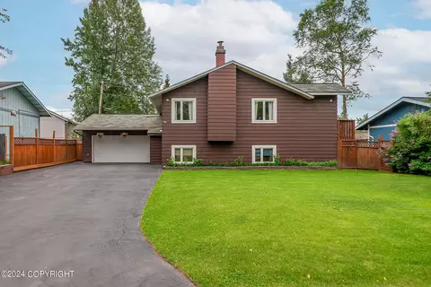 8440 E 12th Ct, Anchorage, AK 99504