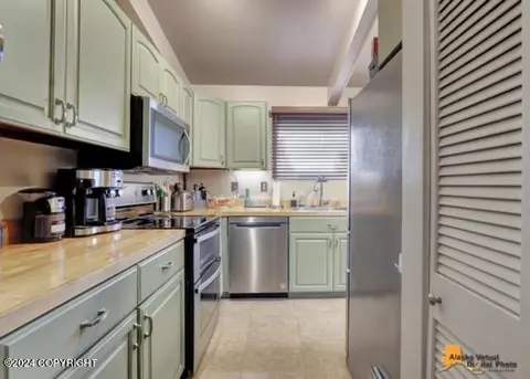2110 E 36th Ave, Anchorage, AK 99508 photo 6