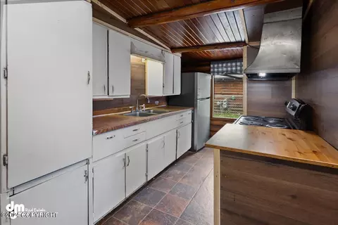 Kitchen - 6800 E 10th Ave, Anchorage, AK 99504 photo 1 of 4
